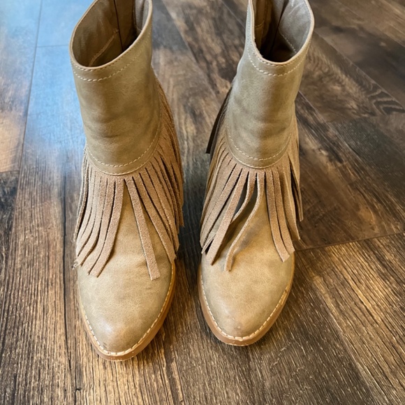 Fringe Booties - Picture 2 of 4